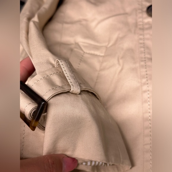 Banana Republic Classic Water Resistant Trench Coat - Picture 4 of 6